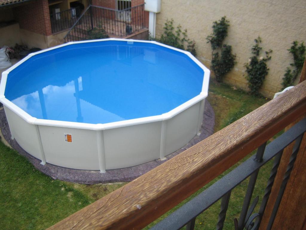 The swimming pool at or close to Casa Doña Julia