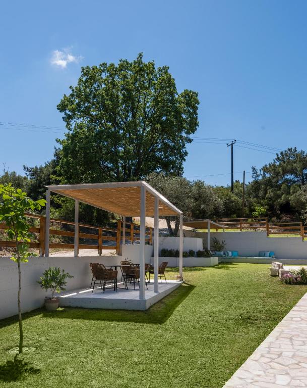 Zahrada ubytování Dionysus Apartments & Suites