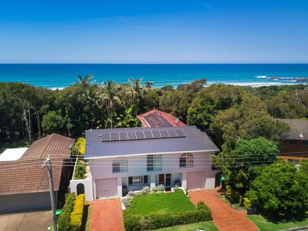 Malibu Beach House - Holiday Home