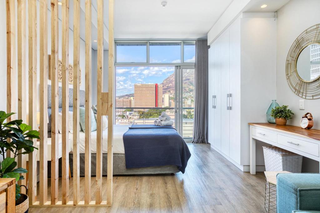Elegant Modern Apartment near Table Mountain, Cape Town (updated prices