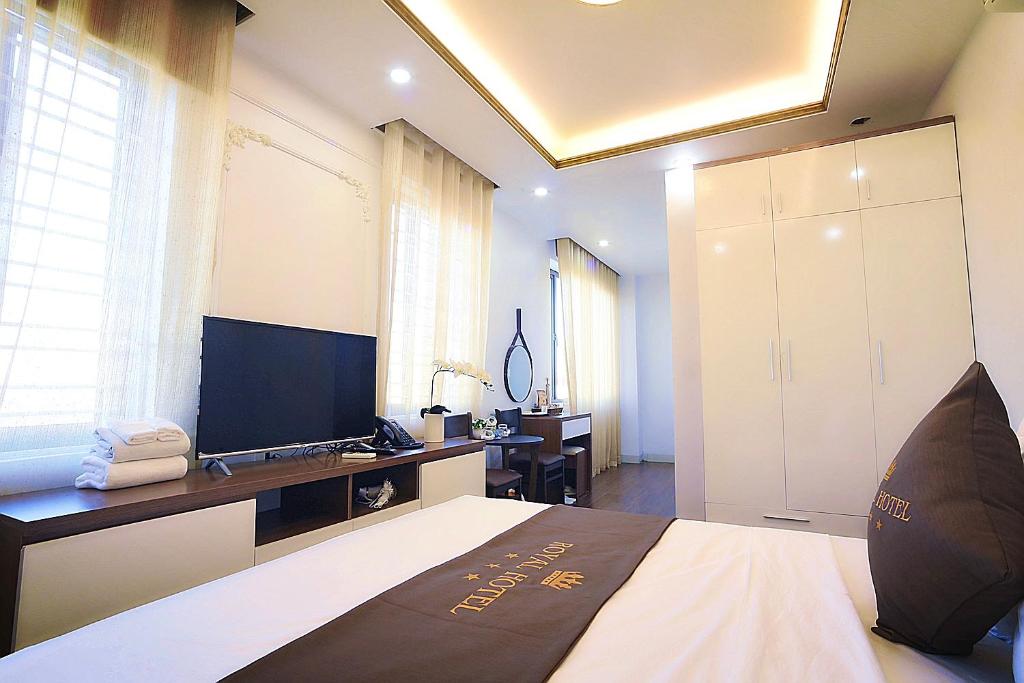 TV a/nebo společenská místnost v ubytování Hotel Royal II