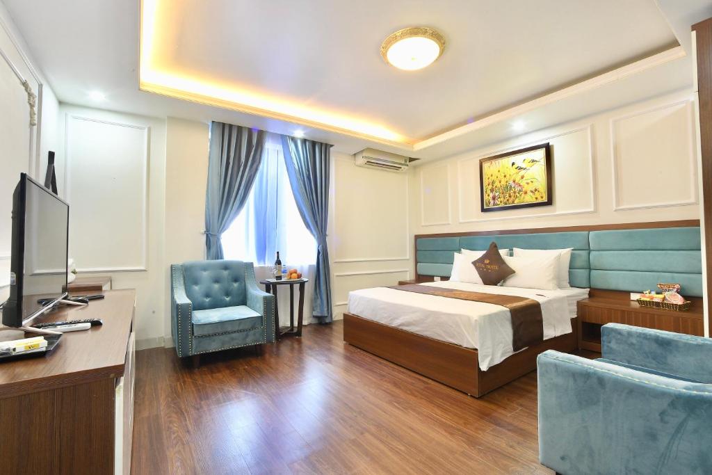 TV a/nebo společenská místnost v ubytování Hotel Royal II