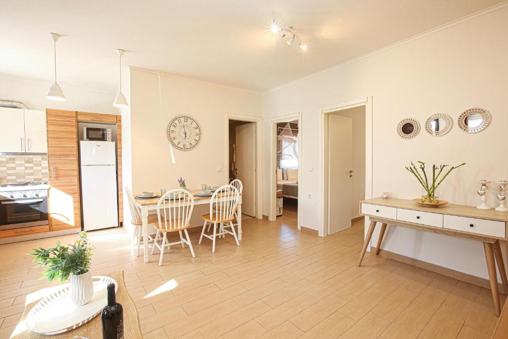 Kuchyň nebo kuchyňský kout v ubytování STAVROS HOUSE