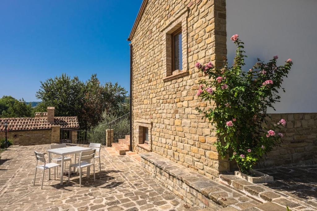 Zdjęcie z galerii obiektu agriturismo borgo del ginepro w mieście Castiglione Messer Raimondo