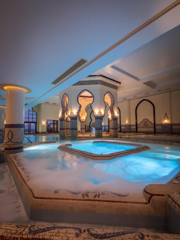 Бассейн в The Cascades Golf Resort, Spa & Thalasso или поблизости