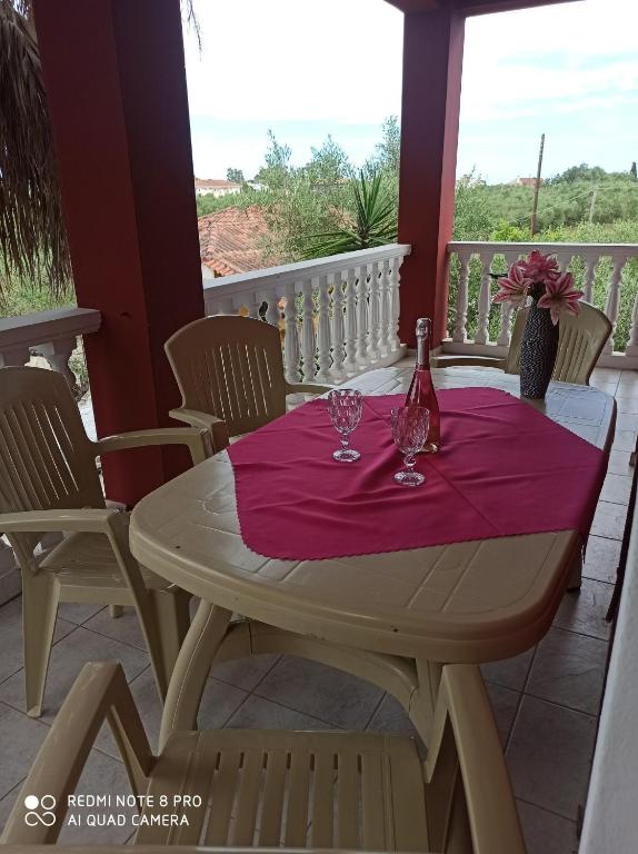 No Name Apartments - 8