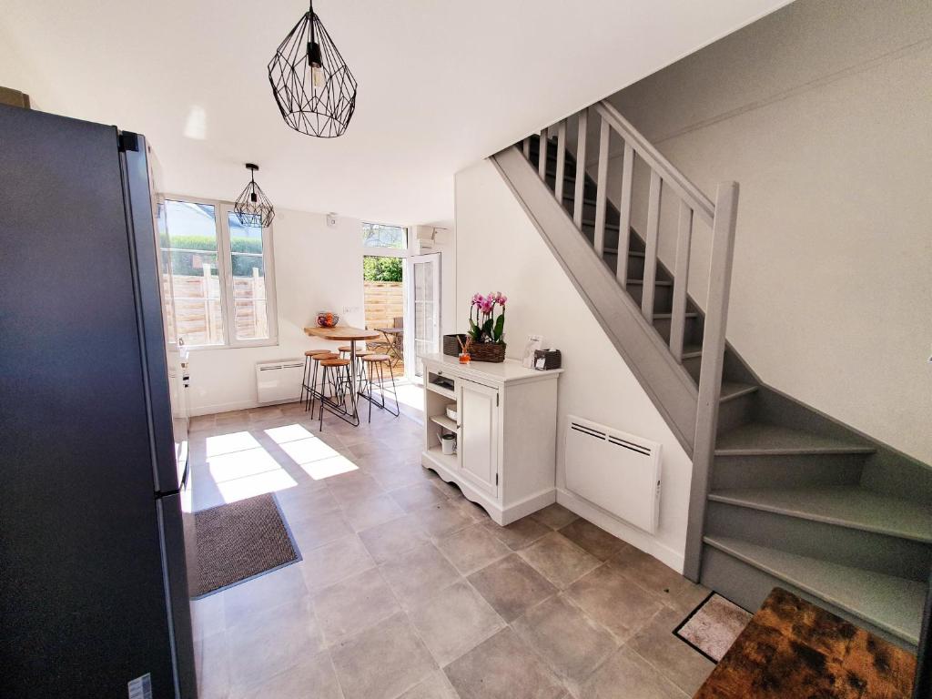 Kuchyň nebo kuchyňský kout v ubytování Gîte de Palesne - Pierrefonds