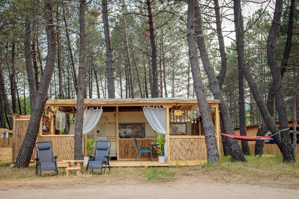 The Beauty and The Best - Luxurious Caravans on Camping Gradina