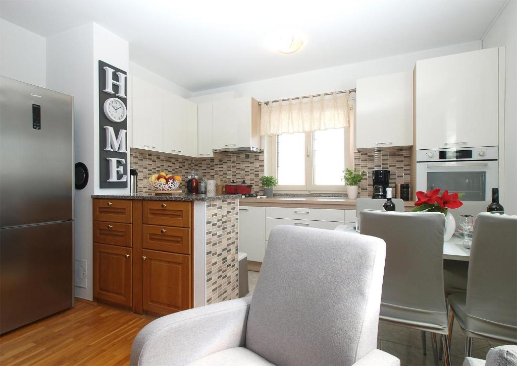 Kuchyň nebo kuchyňský kout v ubytování House Kristina 2087