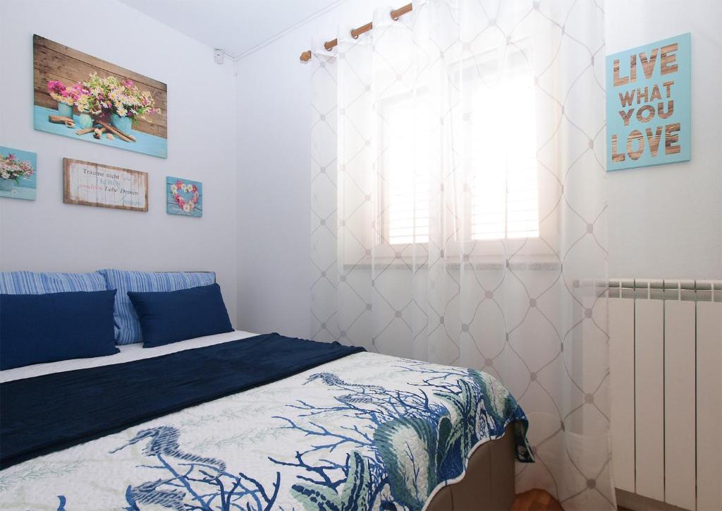 Postel nebo postele na pokoji v ubytování House Kristina 2087