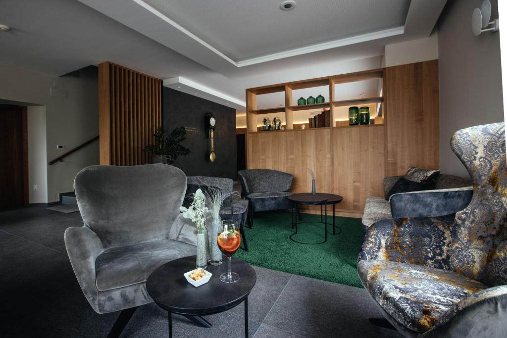 Posezení v ubytování Hotel Rablanderhof