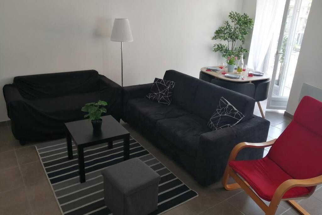 Posezení v ubytování Appart'Hôtel Lagnieu