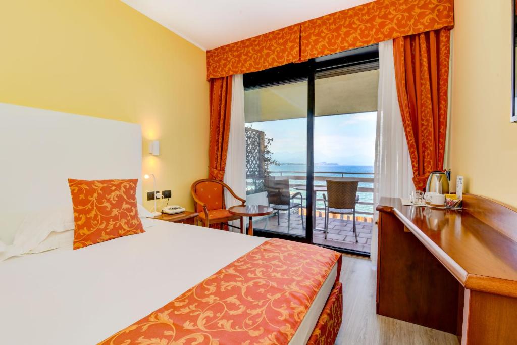 Lido International - Habitación Doble Superior Plus Con Vistas Al Lago