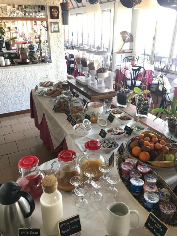 Villa Greta Hotel Rooms & Suites - 10