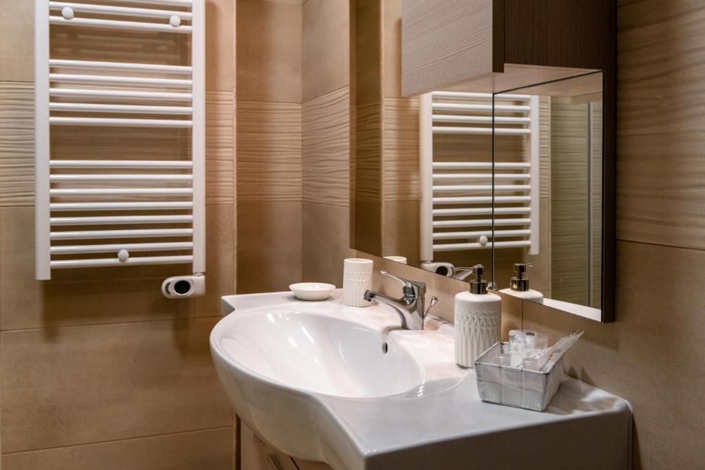 A bathroom at Bacco e Barocco