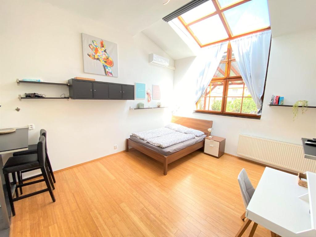 Black Eagle Apartments - 5