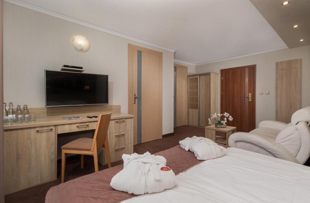Hotel SPA Activia - Family Room With Two Bedrooms
