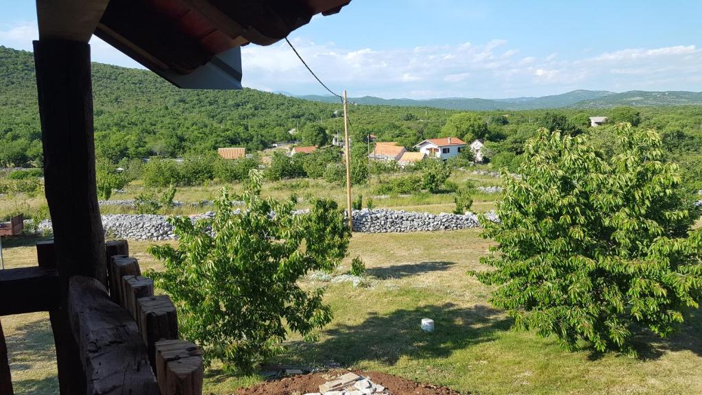 Príroda v okolí dovolenkového domu