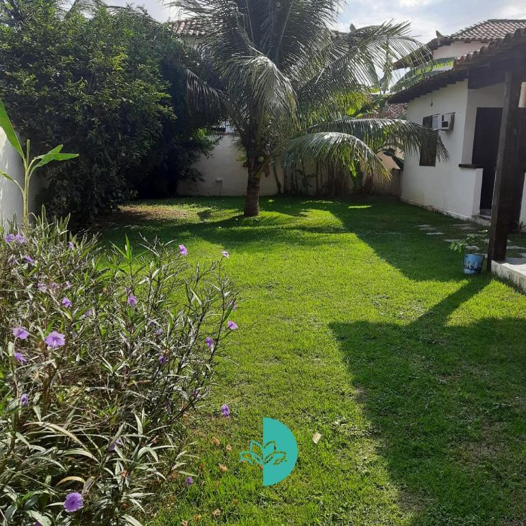 Casa 50 metros da praia de Manguinhos