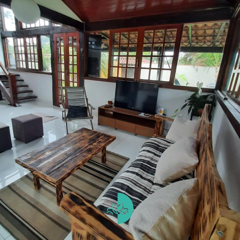  Casa 50 metros da praia de Manguinhos