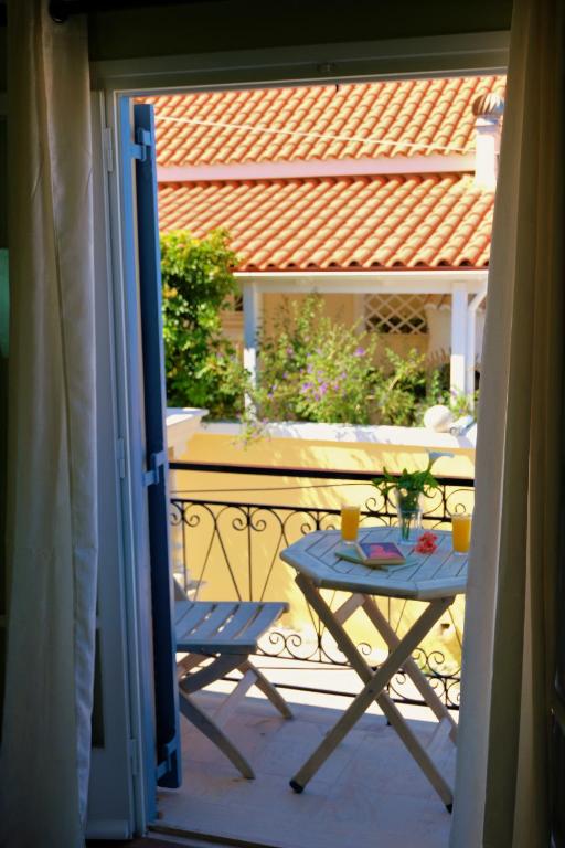 Balkón nebo terasa v ubytování REMVI Apartments Assos