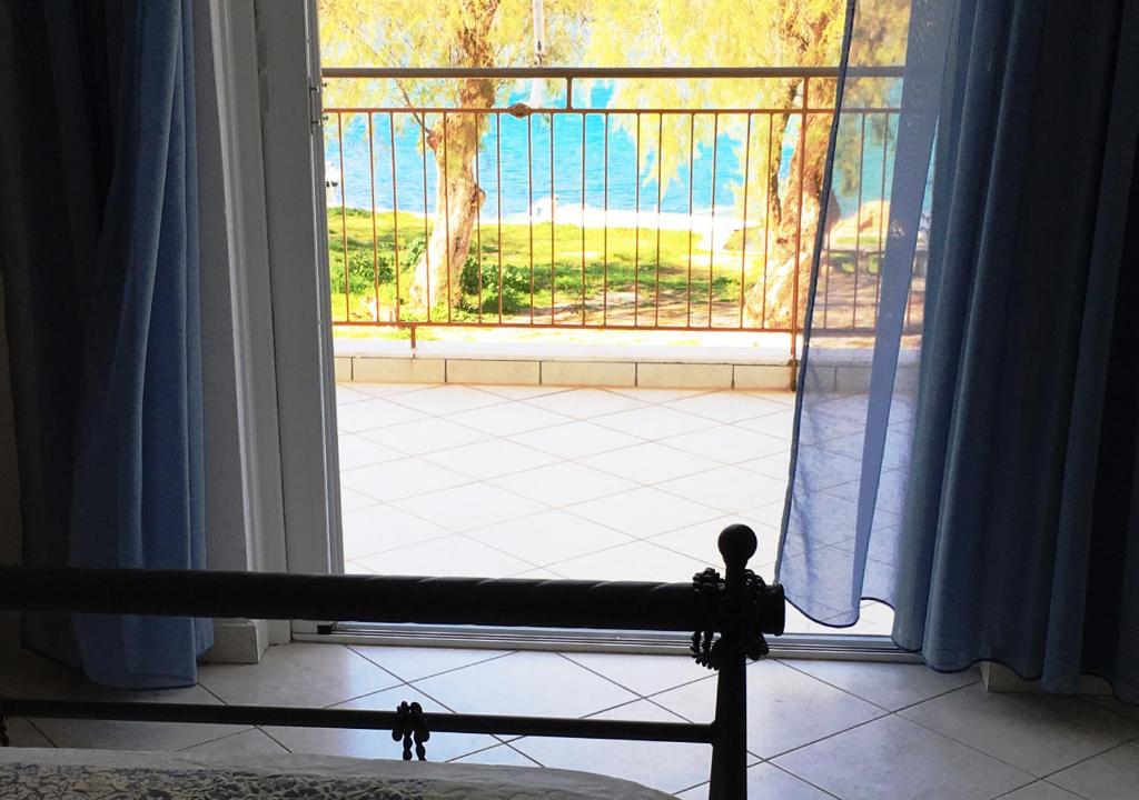 Spacious Sea Front Apartment - Porto Bouffalo - Evia