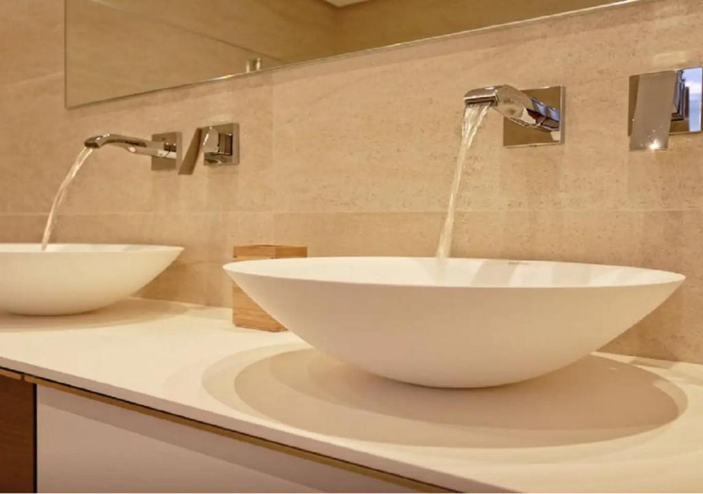 Koupelna v ubytování First Line Luxury Penthouse, Puerto Banús, Marbella