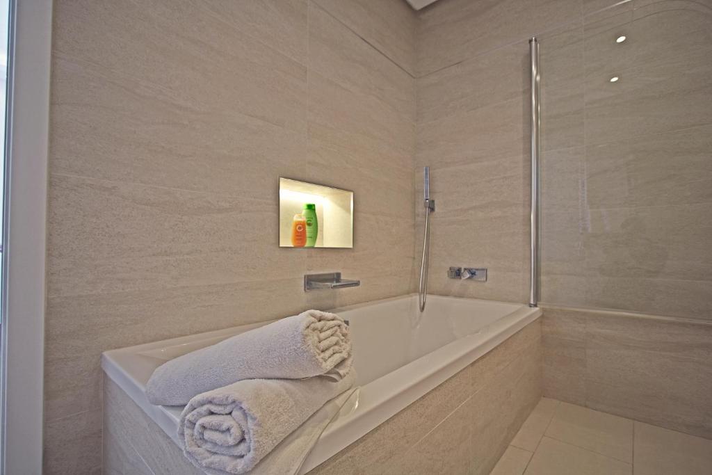 Koupelna v ubytování First Line Luxury Penthouse, Puerto Banús, Marbella