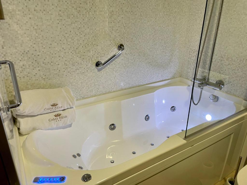 A bathroom at Luxury boutique playa Silgar