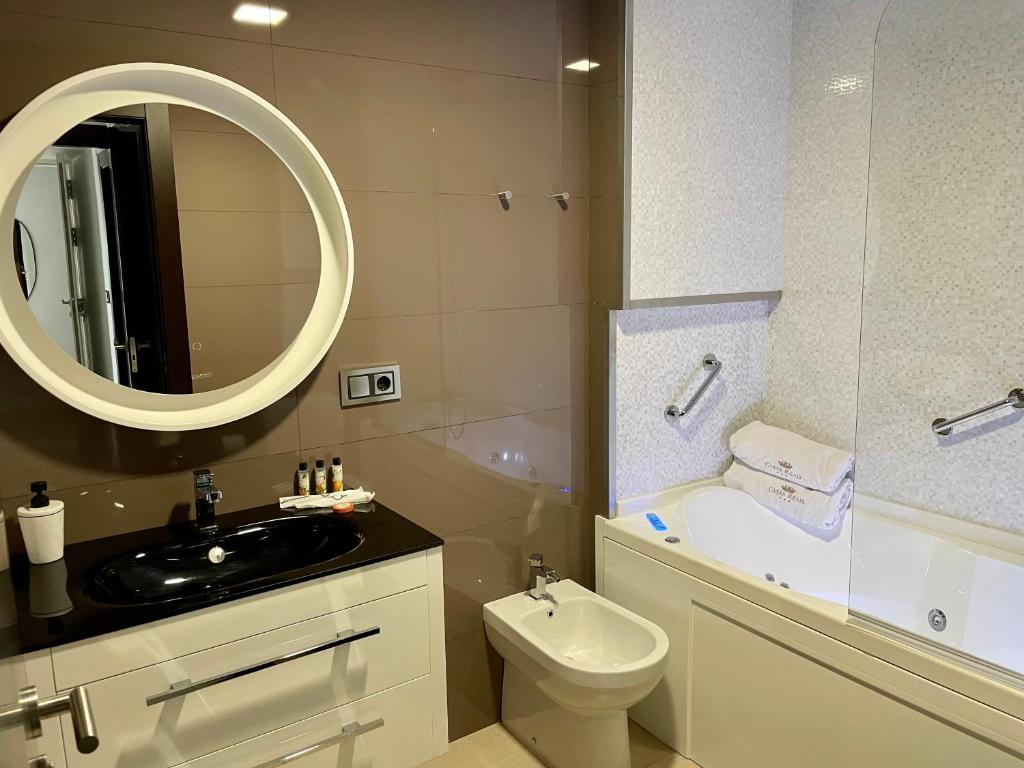 A bathroom at Luxury boutique playa Silgar