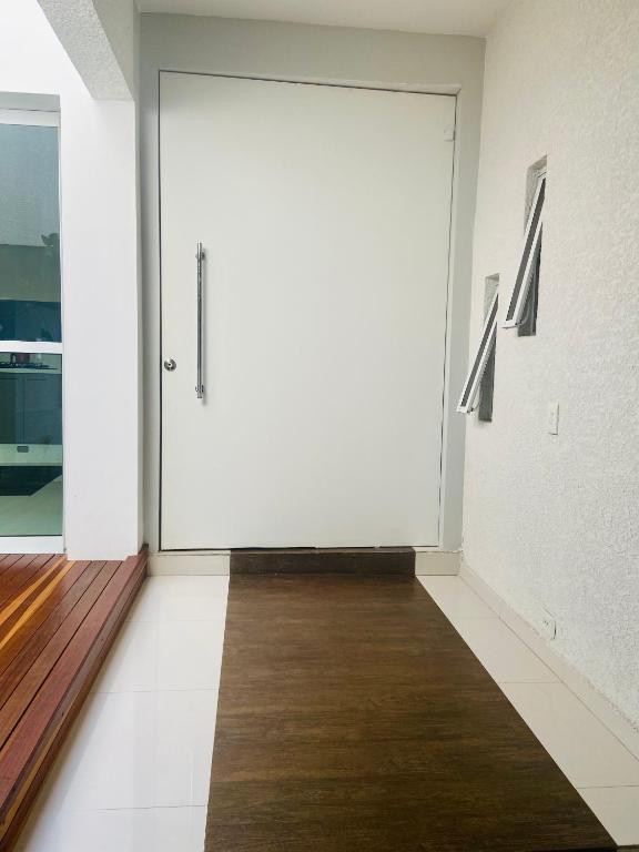  Bela casa com piscina aquecida e coberta e jacuzzi