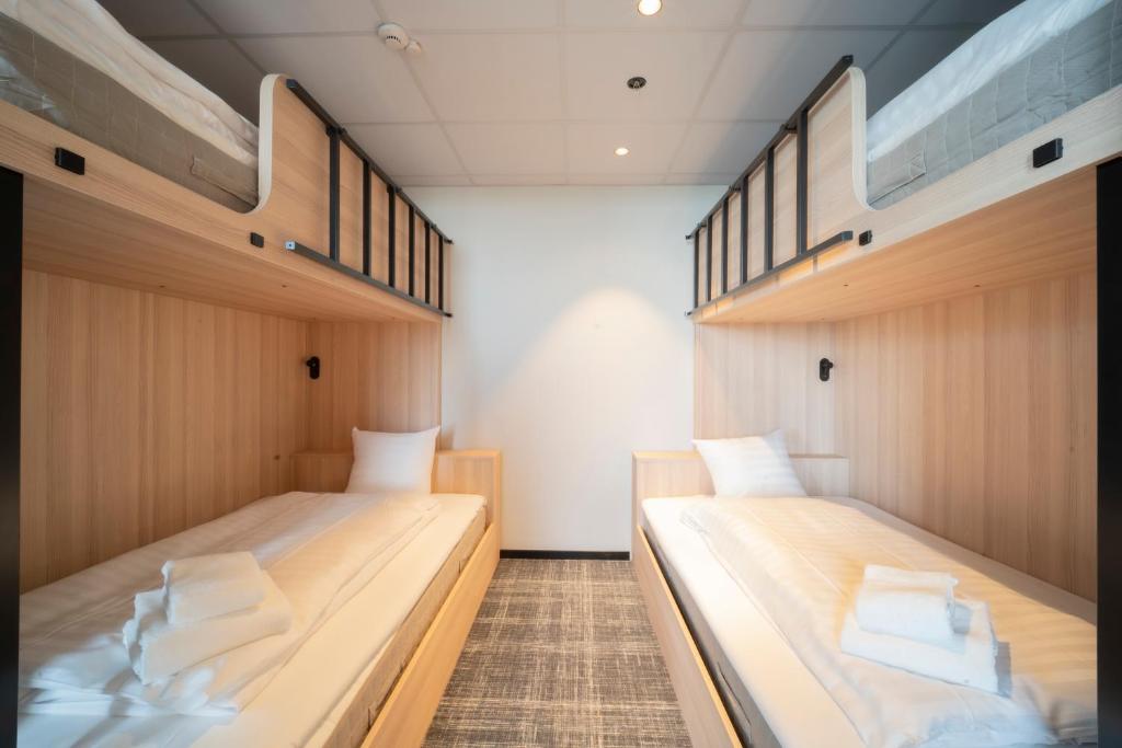 Postel nebo postele na pokoji v ubytování Comfort Hotel Solna Arenastaden