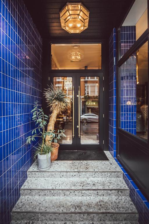 The Pilgrm - Resim 18