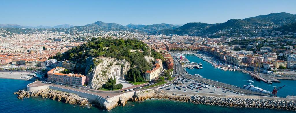 Gallery image of Nice Renting - BARILLERIE - COZY LOFT OLD NICE - SEA FRONT - SALEYA - MASSENA in Nice