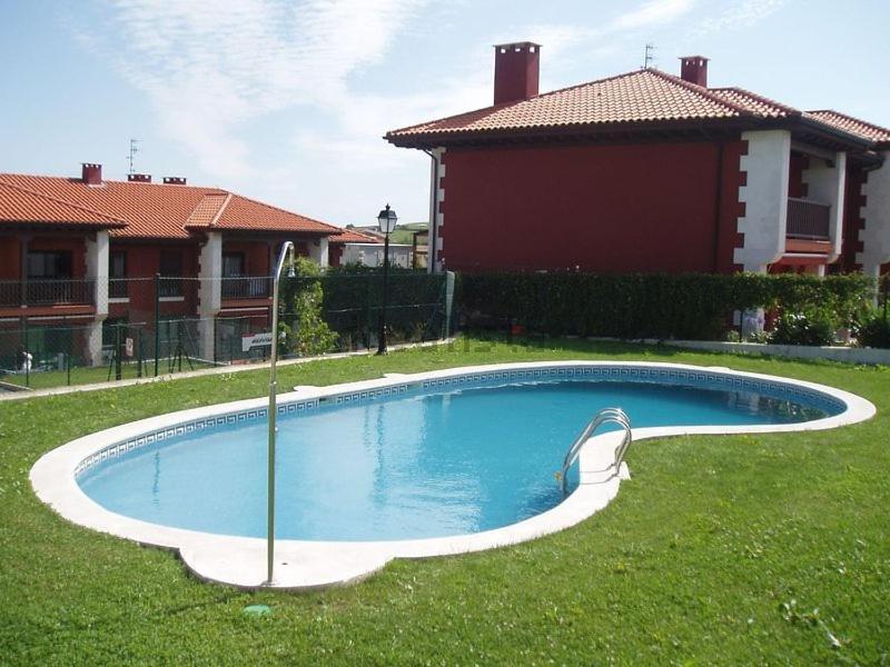 Apartamento Mar de Prellezo: parking y piscina comunitaria ...