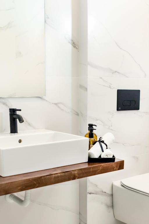 Local Urban Living - Resim 17