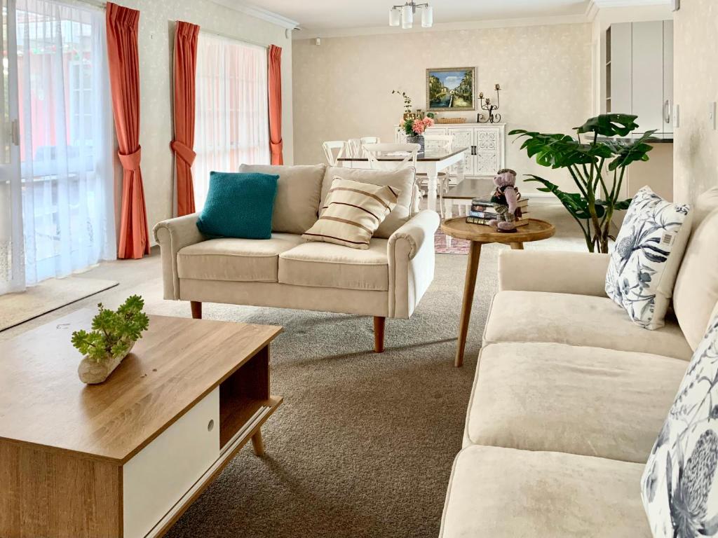 Cosy House in Chartwell, Hamilton-Private Garden & Shopping Mall - Resim 16