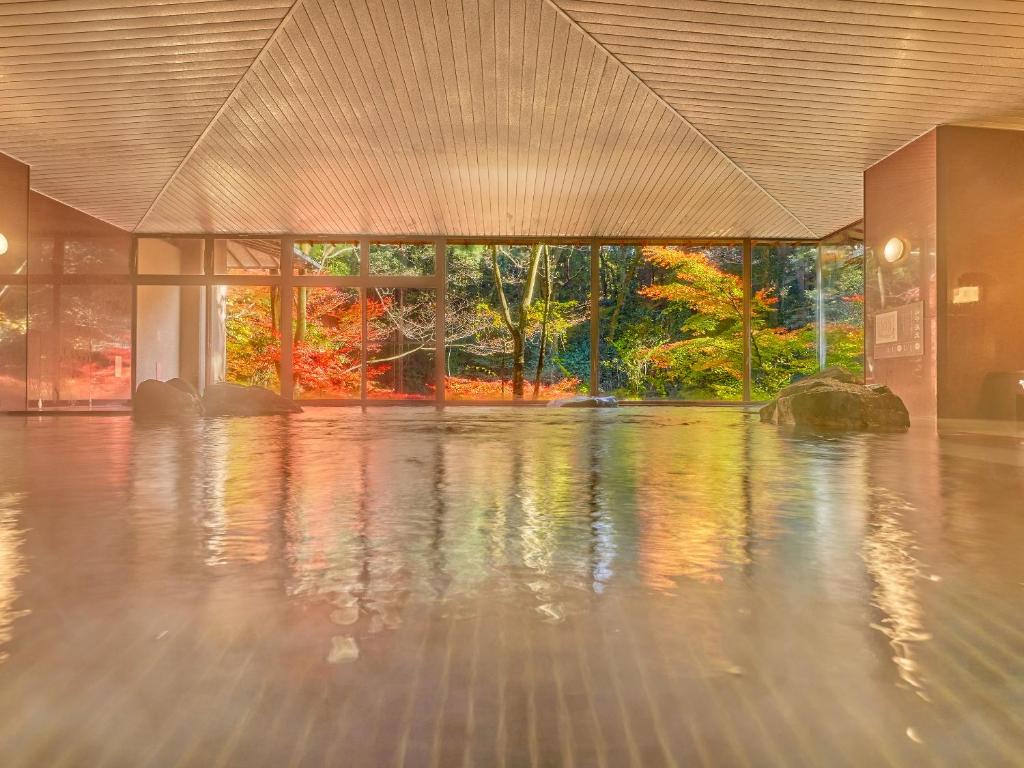 Fotografie z fotogalerie ubytování Ooedo Onsen Monogatari Premium Yoshinoya Irokuen v destinaci Kaga