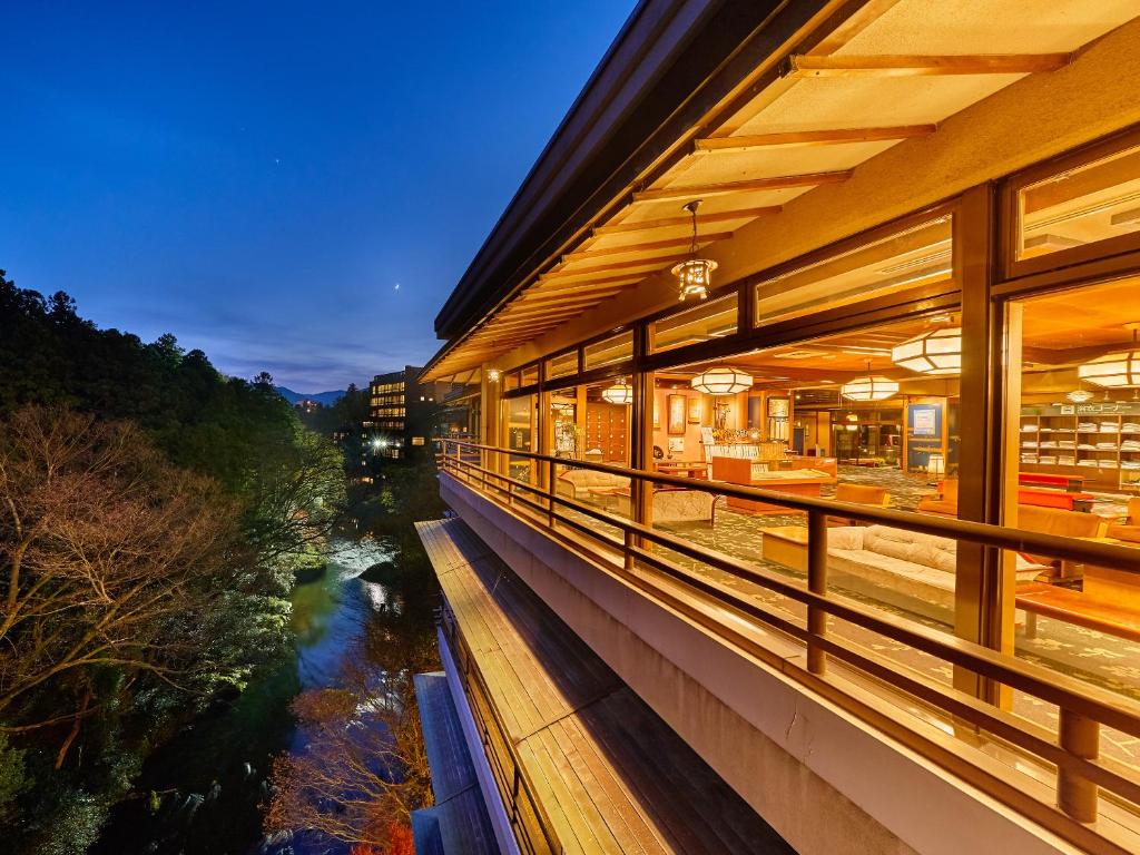 Galería fotográfica de Yukai Resort Premium Yoshinoya Irokuen en Kaga