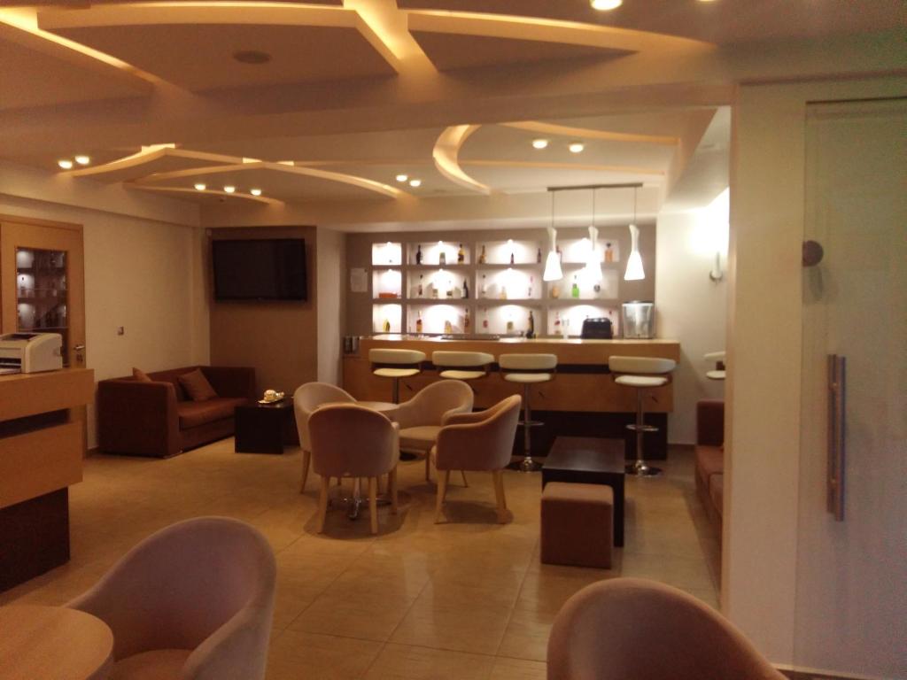 Posezení v ubytování SIROS HOTEL