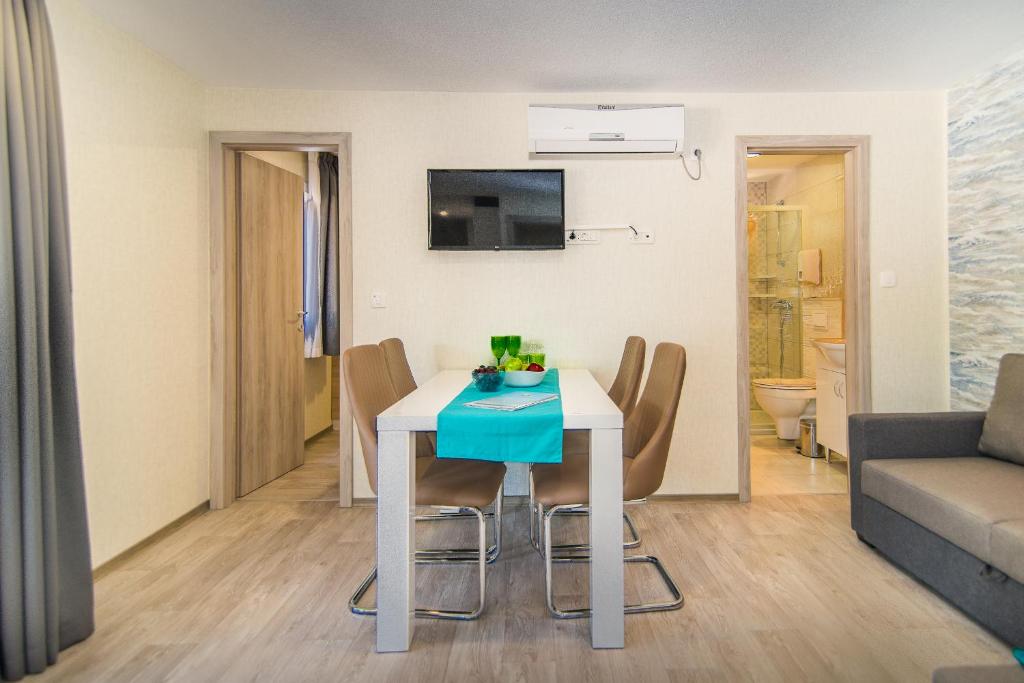 TV a/nebo společenská místnost v ubytování Centinera Resort