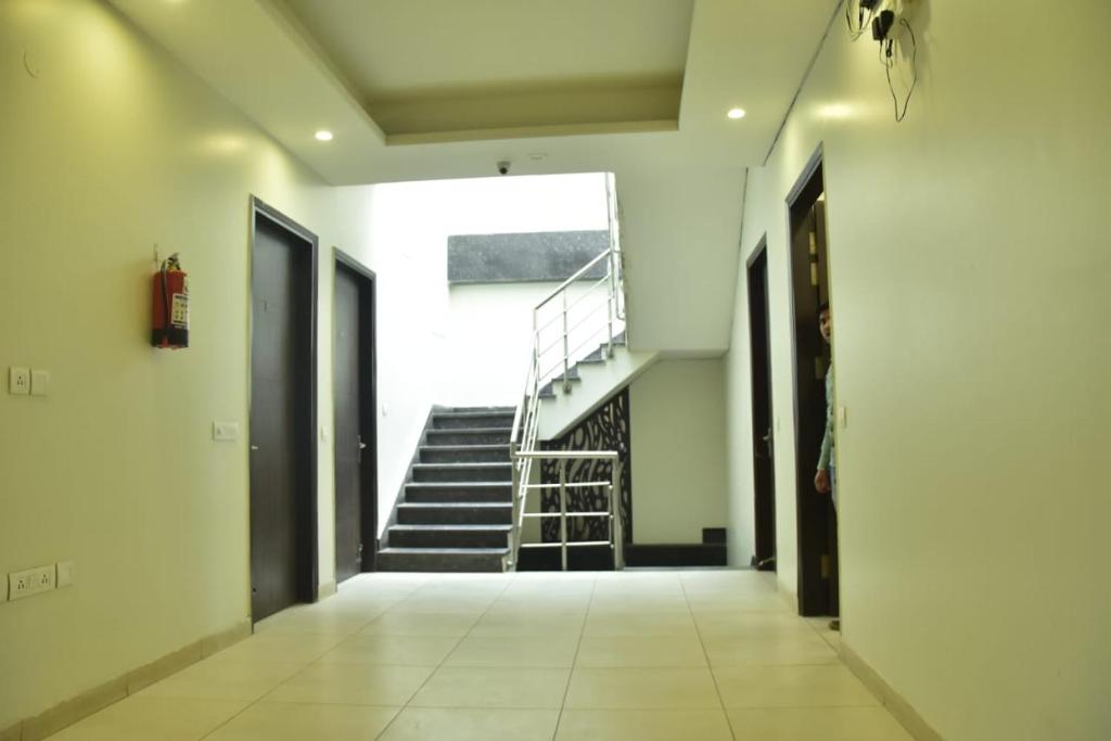 Fotografie z fotogalerie ubytování Hotel Wedlock subhash chowk Gurgaon v destinaci Gurgáon