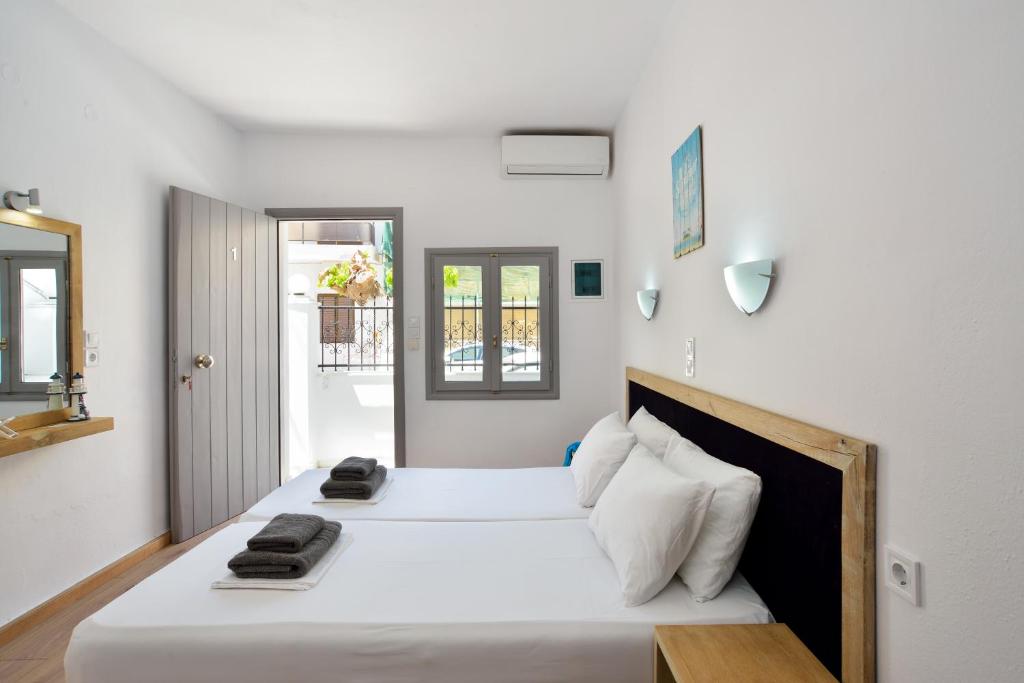 Urban Studios Manos - Resim 22