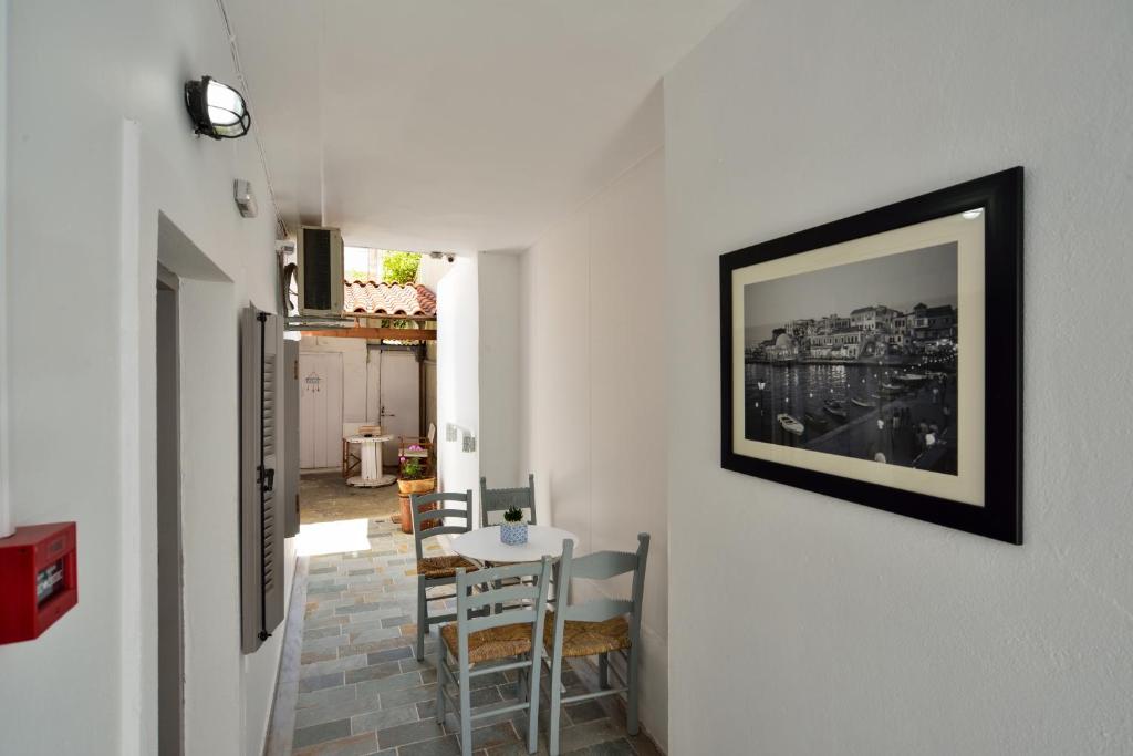 Urban Studios Manos - Resim 36