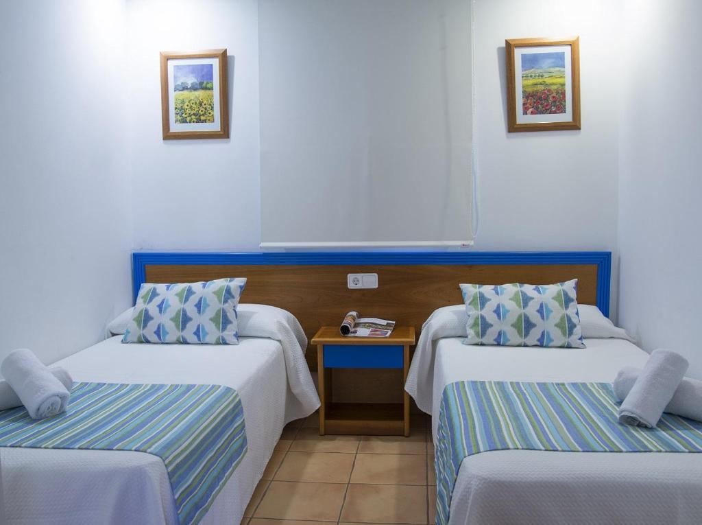 Villas Amarillas, Cala Blanca – Updated 2023 Prices