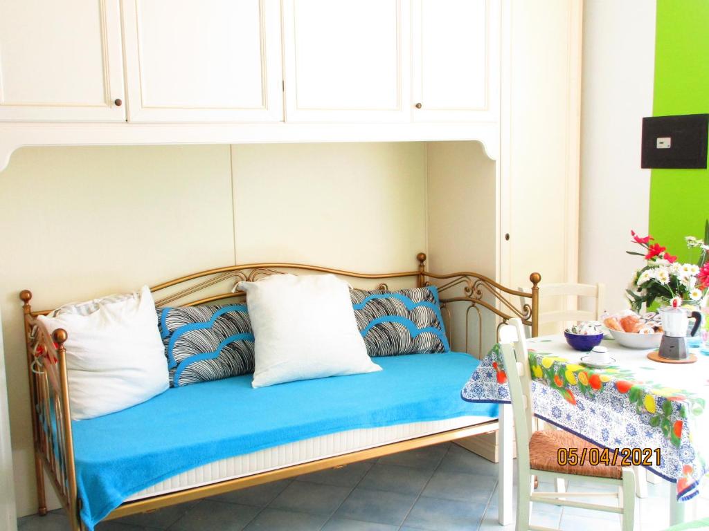A bed or beds in a room at Residenza Gennaro