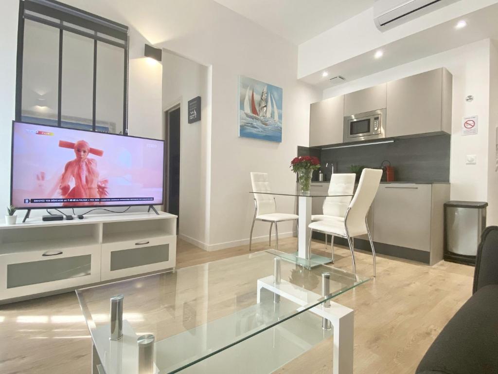 Central Modern Flat Lamartine - One-Bedroom Apartment