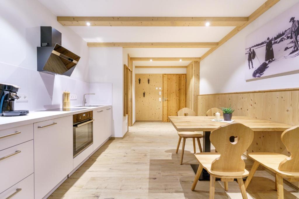 SCHWARZENBACH - Apartments & Rooftop Pool - 13