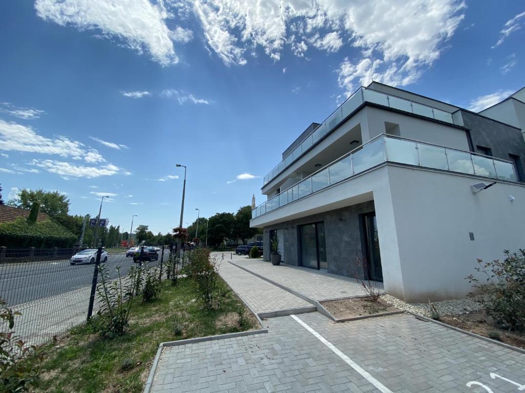 Fotografia z galérie ubytovania Léna Apartments v destinácii Balatonalmádi