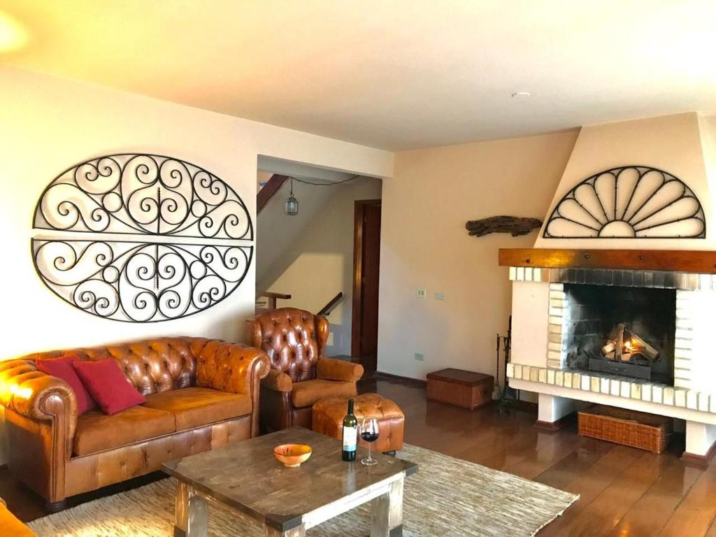  Country Home - Capivari Lodge Home